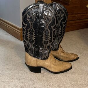 Vintage Dan Post cowboy boots